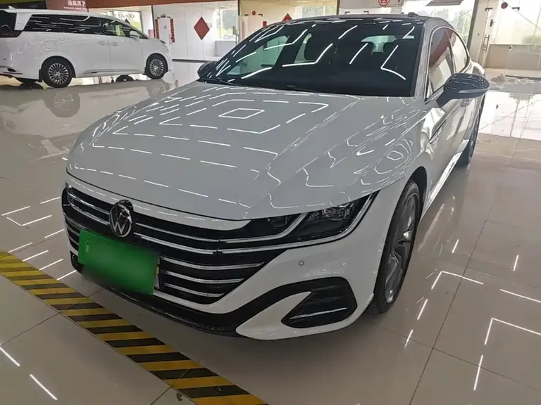 Volkswagen VW CC 380 TSI Dazzling Public Enjoyment
