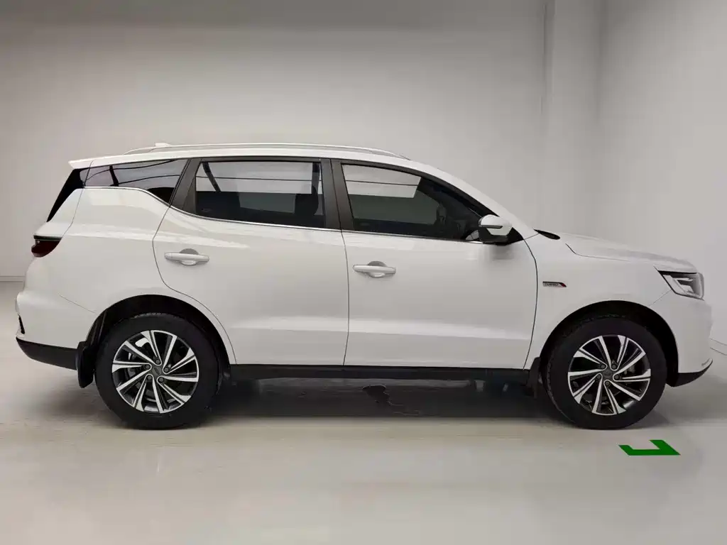 Vision X6 1.4 T CVT Distinguished
