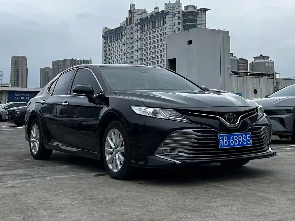 Camry 2.0 G Luxury
