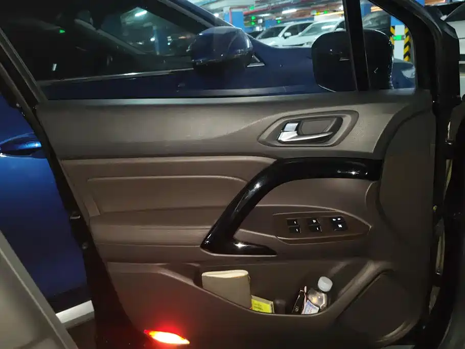 Trumpchi GS4 NEV 1.5 L PHEV Premium