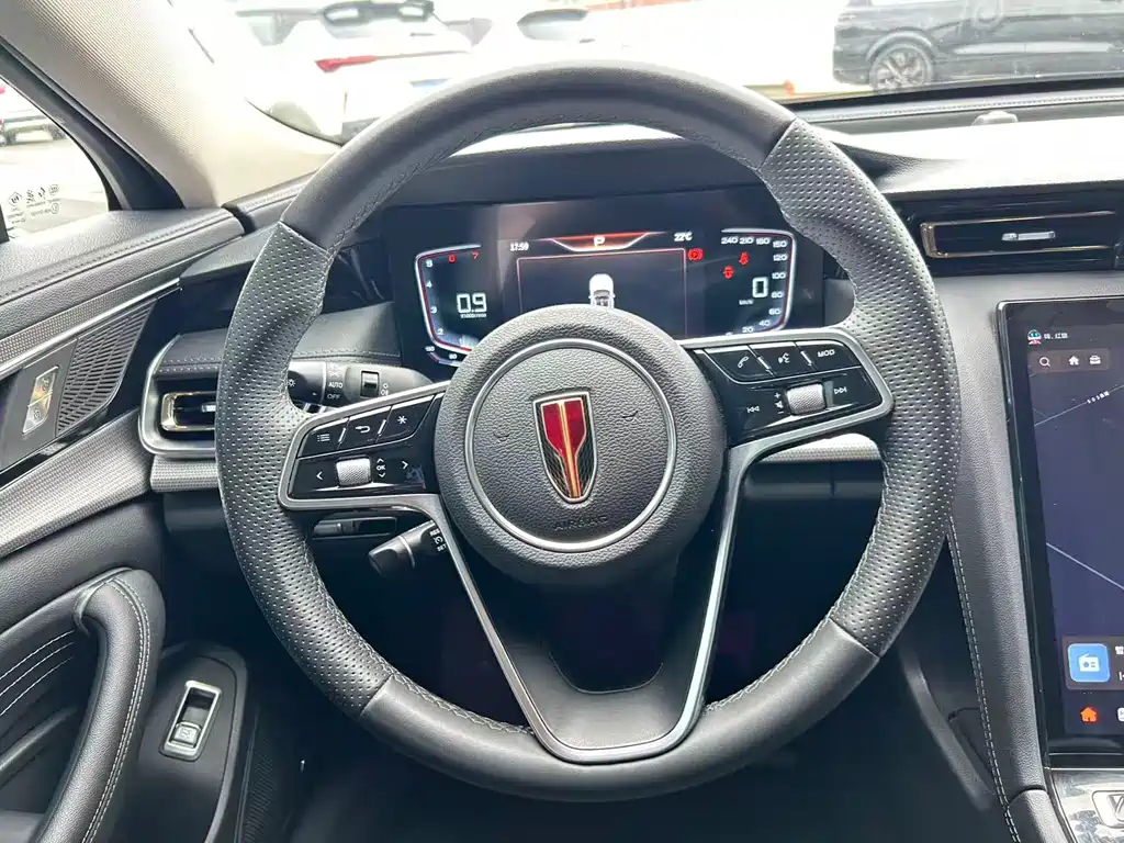 Hongqi H5 1.5 T DCT Connected Flagship Charm