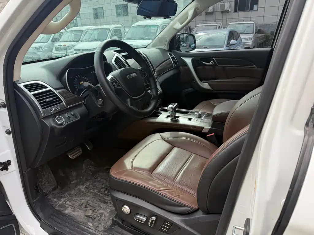 Haval H9 2.0 T Gasoline 4 WD Luxury 7-seat