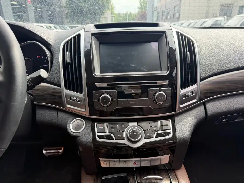 Haval H9 2.0 T Gasoline 4 WD Luxury 7-seat