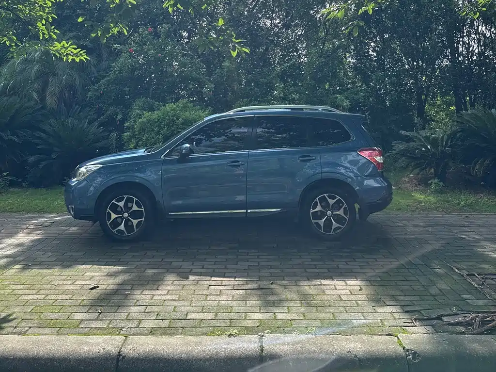Forester 2.0 i Special Commemorative
