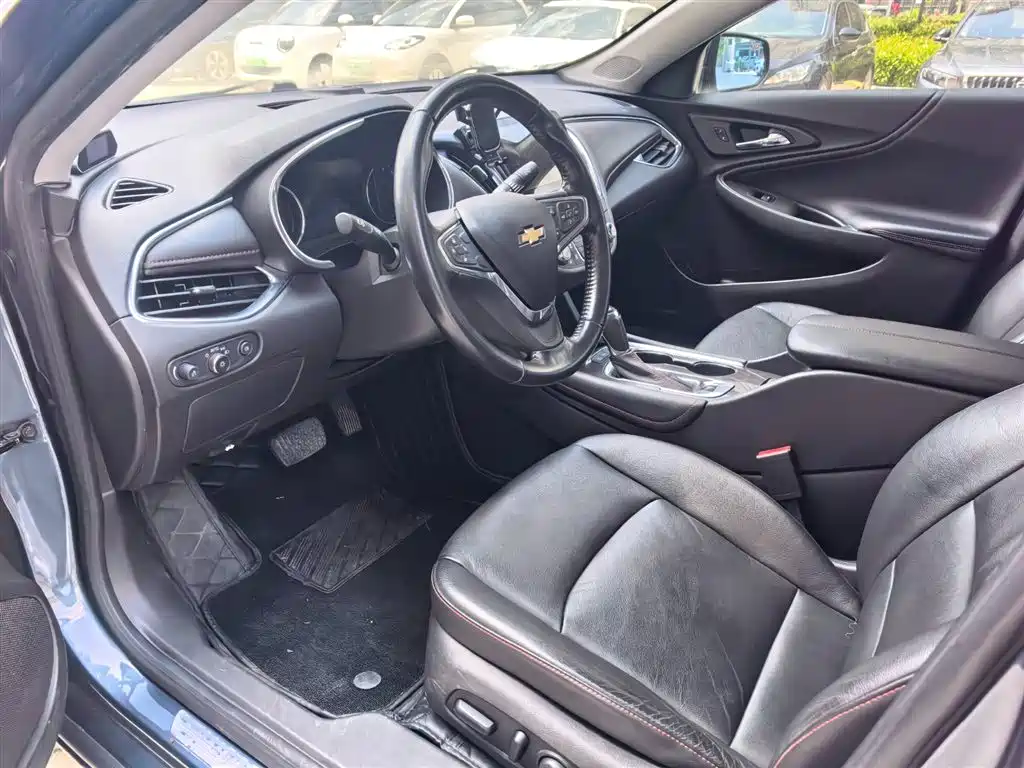 Malibu XL Redline 550 T Auto Sharp Connect
