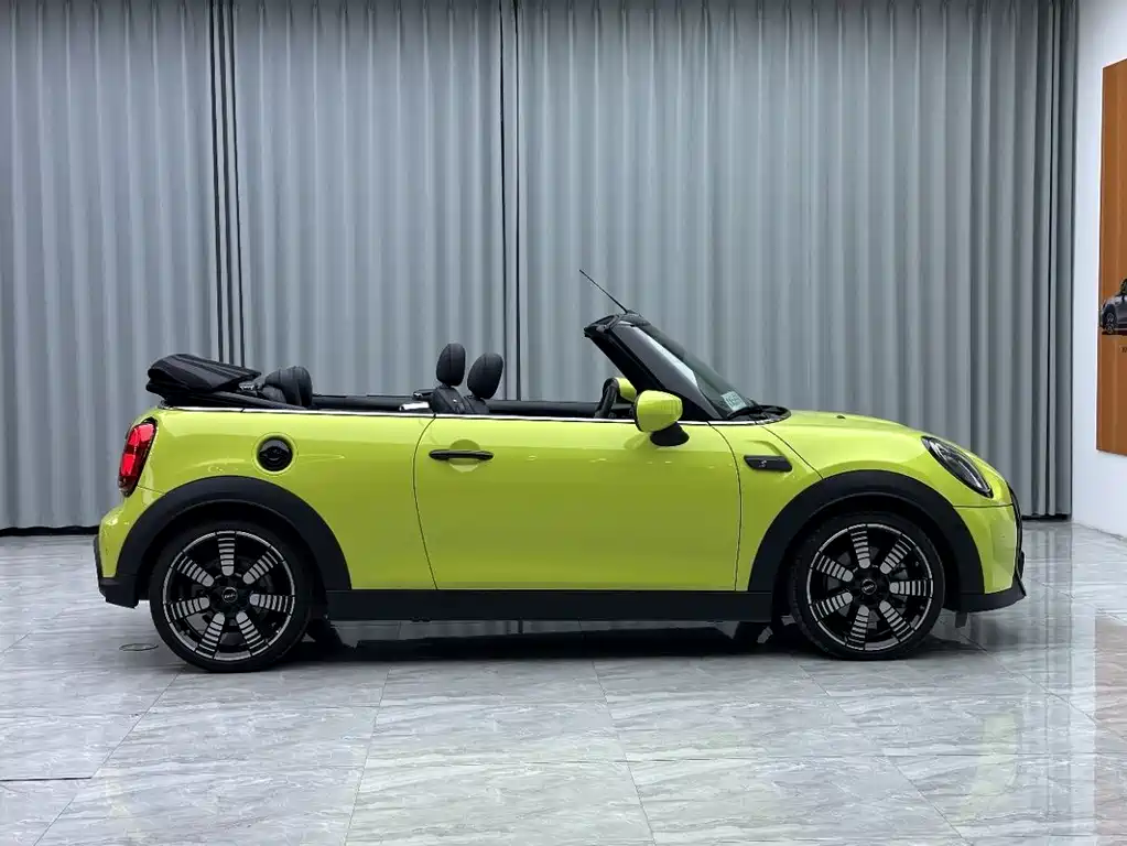 MINI MINI 2022款 2.0 T COOPER S CABRIO 经典派