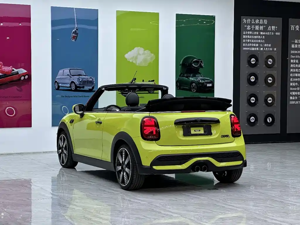 MINI MINI 2022款 2.0 T COOPER S CABRIO 经典派