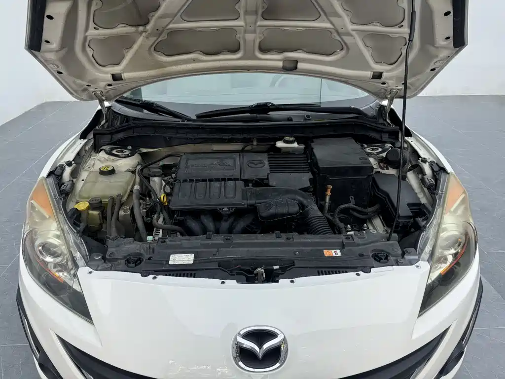 Mazda 3 Star 马自达3星骋 2015款 三厢 1.6 L 自动舒适型