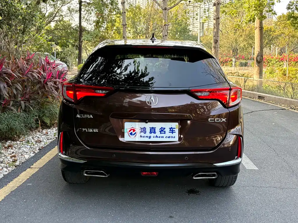 Acura CDX 讴歌CDX 2021款 1.5 T 两驱畅享版