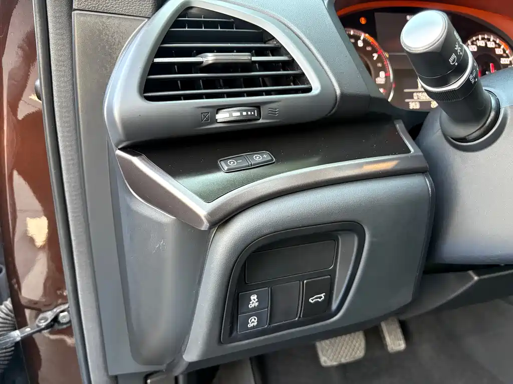 Acura CDX 讴歌CDX 2021款 1.5 T 两驱畅享版