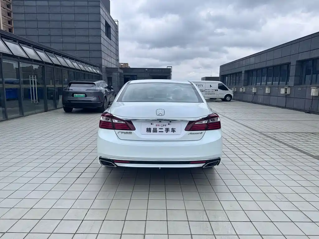 Accord 2.0 L Elite