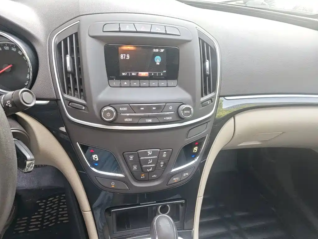 Regal 2.0 L Leading Fashion
