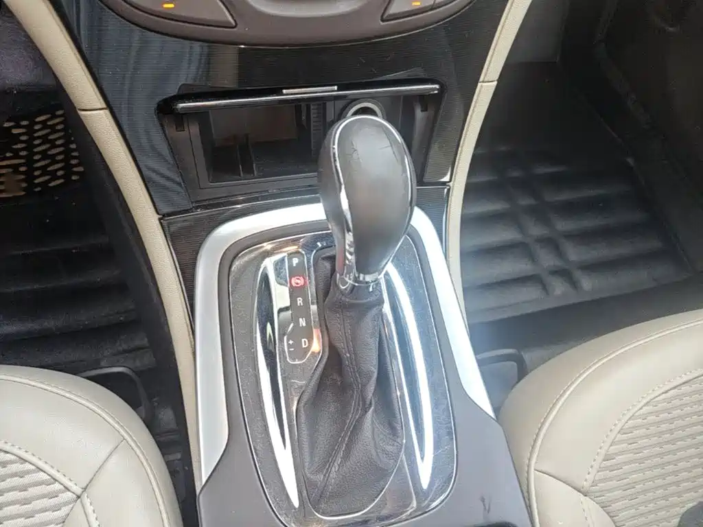 Regal 2.0 L Leading Fashion