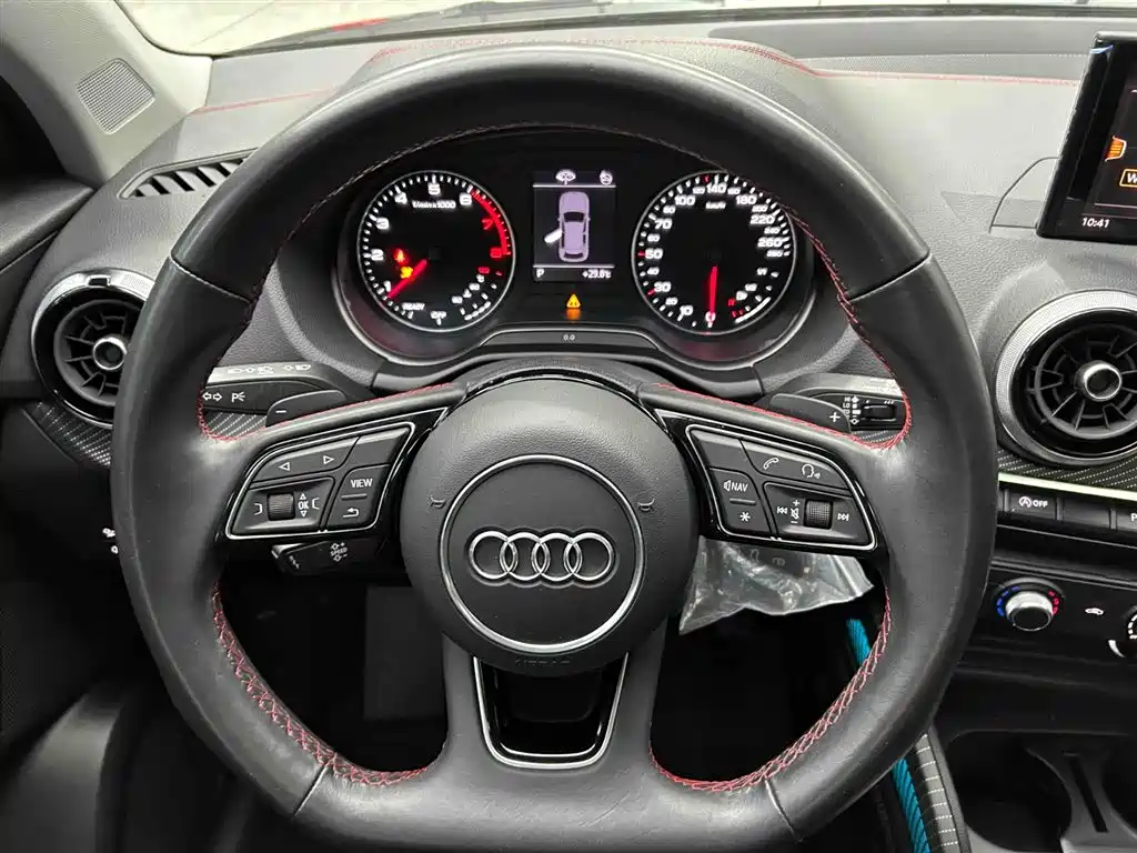 Audi Q2 L 35 TFSI Progressive Dynamic