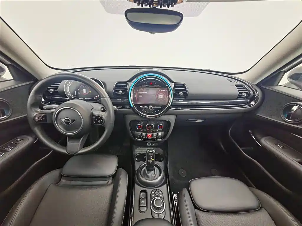 MINI CLUBMAN MINI CLUBMAN 2023款 改款 1.5 T COOPER 经典派