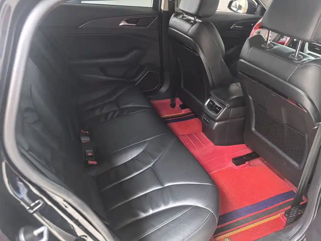 Hongqi H5 1.5 T DCT Flagship Charm