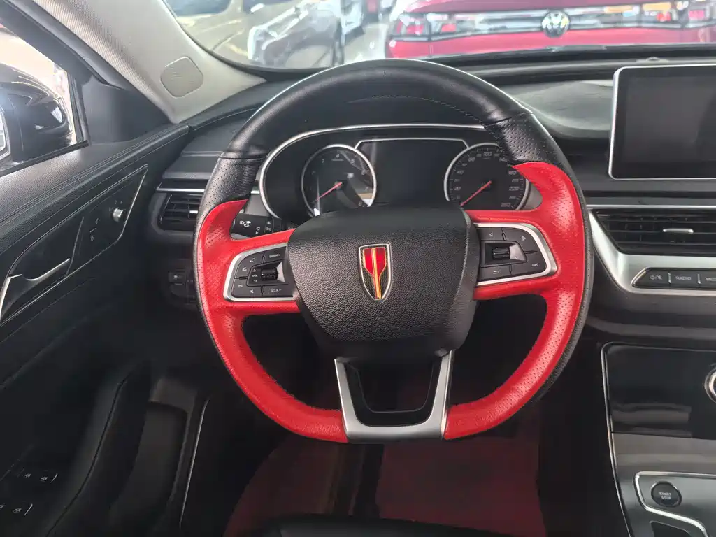 Hongqi H5 1.5 T DCT Flagship Charm