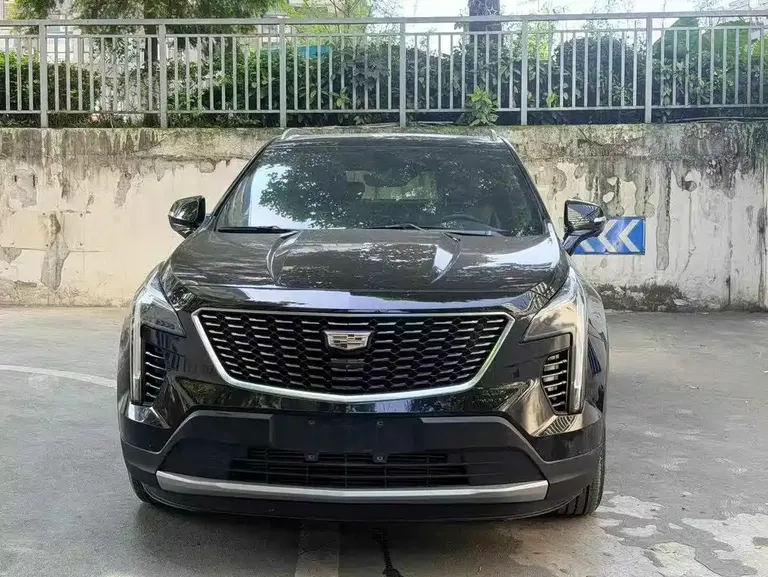 Cadillac XT4 28 T 2 WD Leading