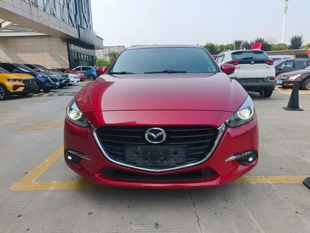 Mazda 3 Axela Sedan 1.5 L Auto Luxury CN-V