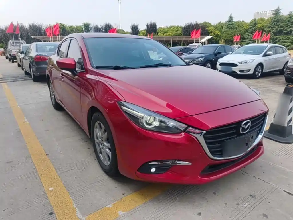 Mazda 3 Axela Sedan 1.5 L Auto Luxury CN-V
