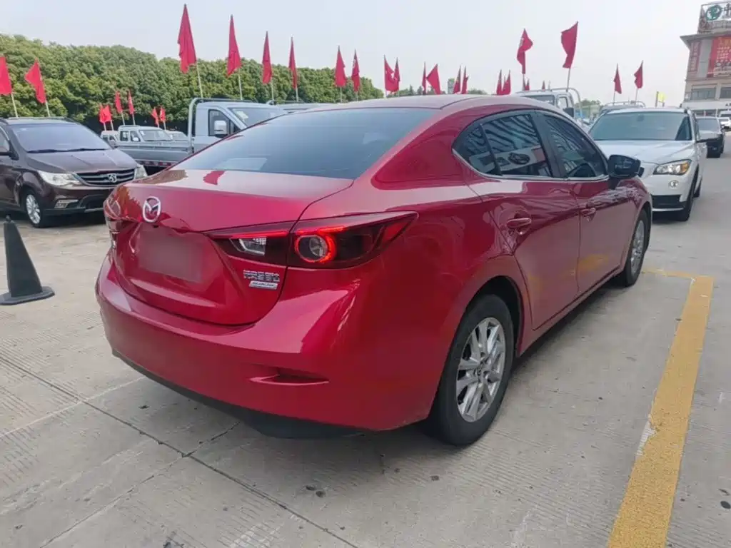 Mazda 3 Axela Sedan 1.5 L Auto Luxury CN-V