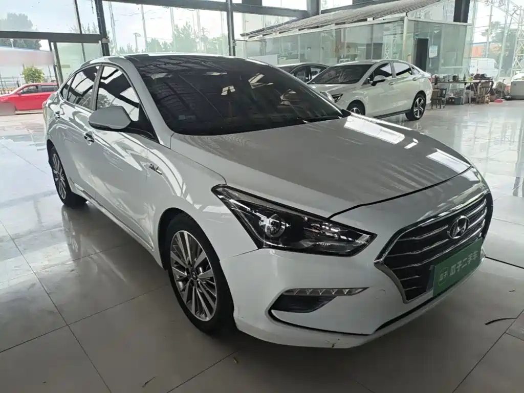 Mistra 1.6 T Auto Intelligent GLS CN-V