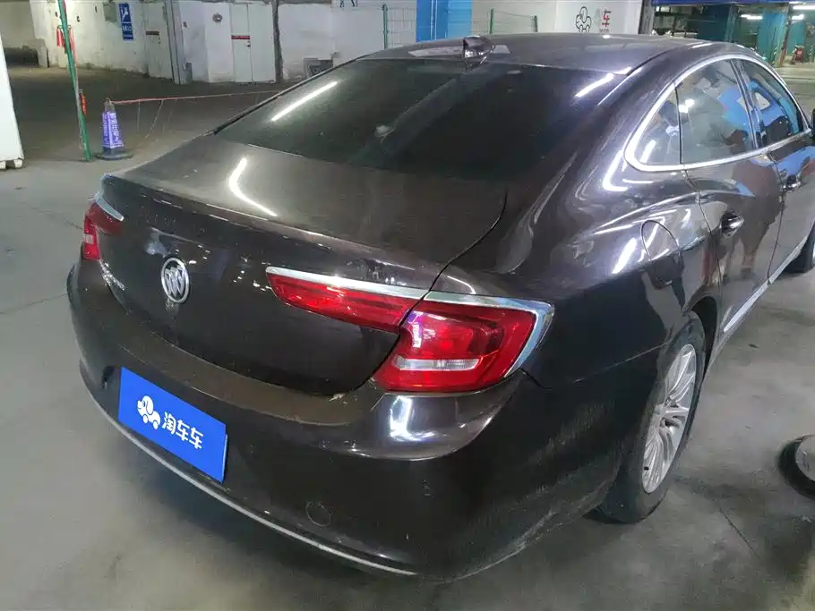 LaCrosse 20 T Luxury