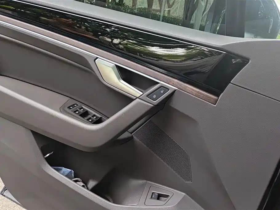 Touareg 2.0 TSI Sharp Style
