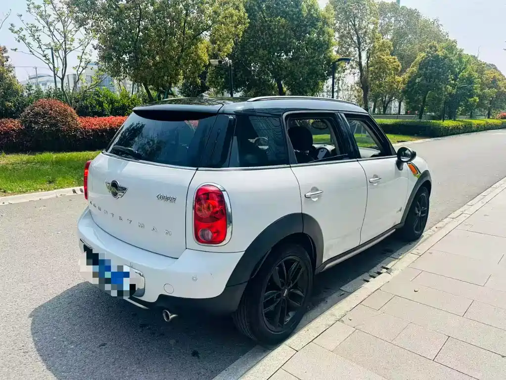 MINI COUNTRYMAN 1.6 T COOPER ALL4 Fun