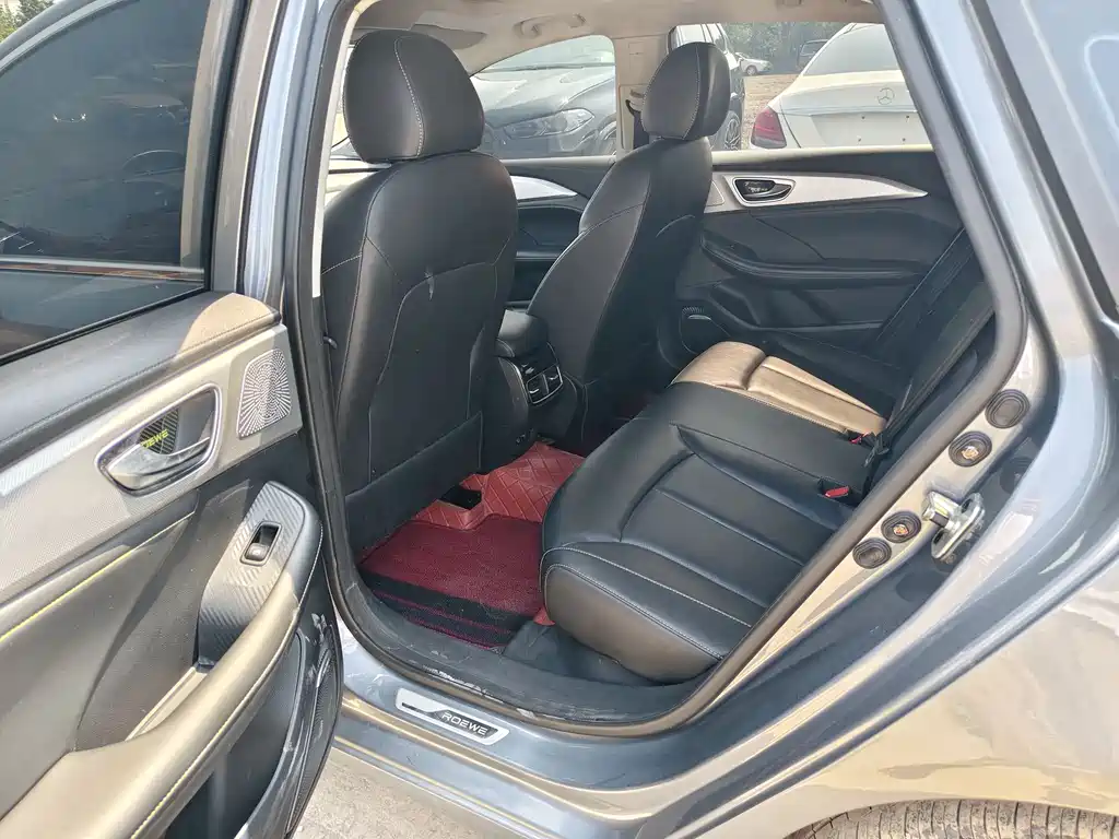Roewe i6 MAX 300 TGI Auto Cool Sky Smart Drive Supreme