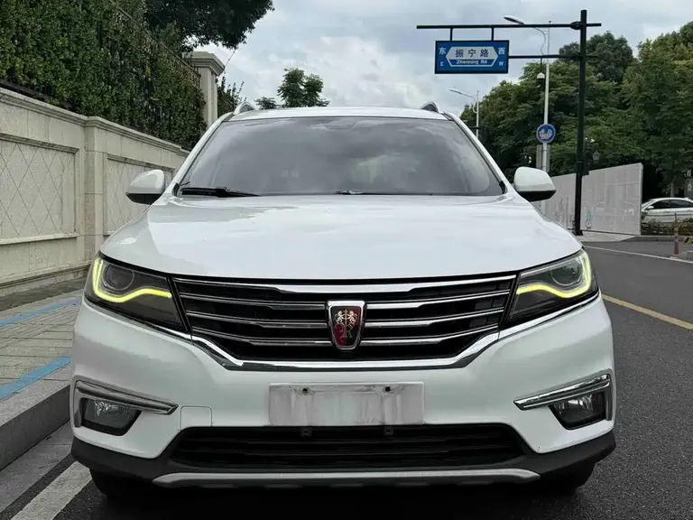 Roewe RX5 30 T 2 WD Auto Internet Smart Enjoyment