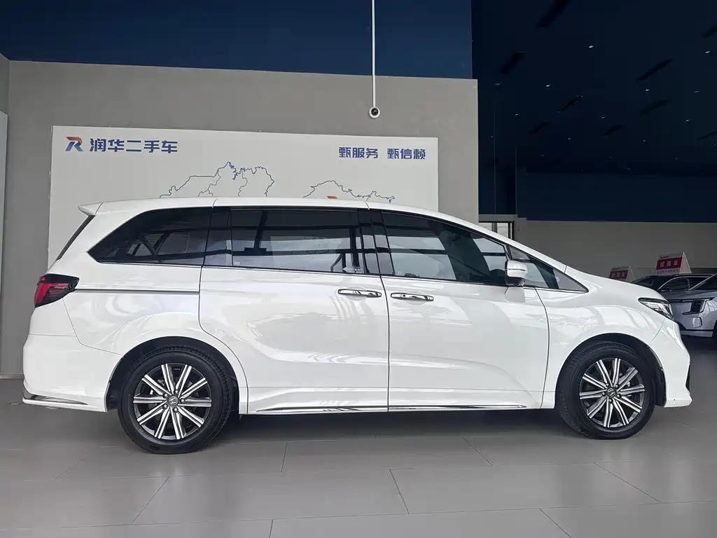 Odyssey 2.0 L e:HEV Sharp· Joy