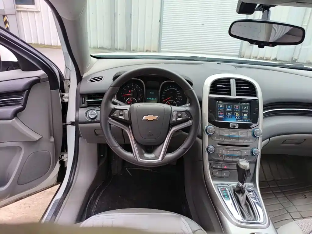 Malibu 2.0 L Auto Luxury