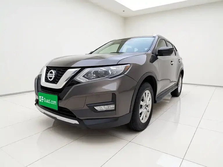 Nissan X-Trail 2.0 L CVT Comfort 2 WD
