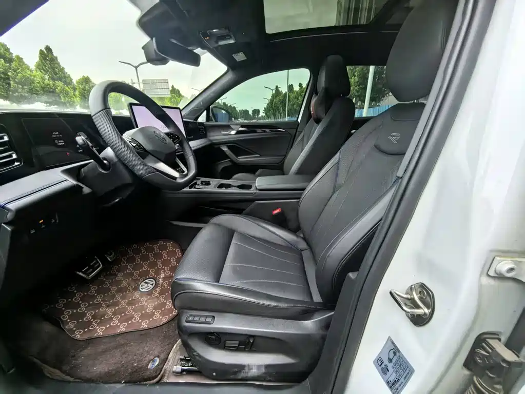 Tiguan L PRO 380 TSI 4 WD R-Line Smart Leading