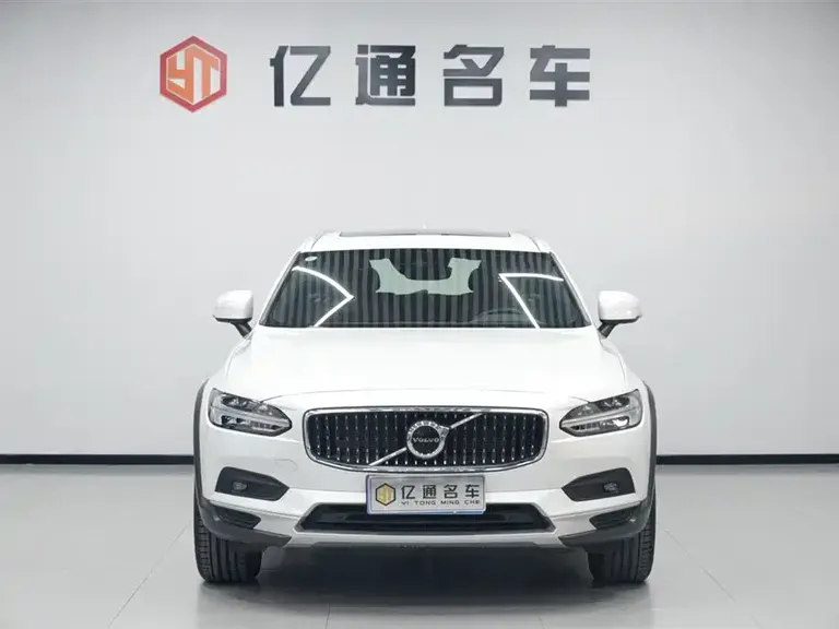 Volvo V90 Cross Country B5 AWD Smart Vision