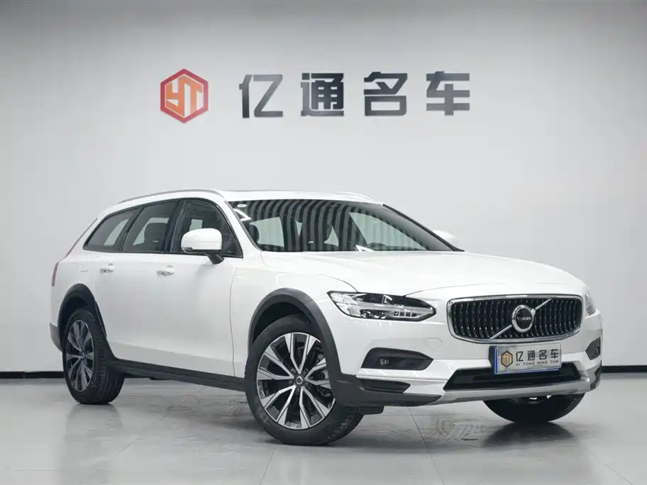 Volvo V90 Cross Country B5 AWD Smart Vision