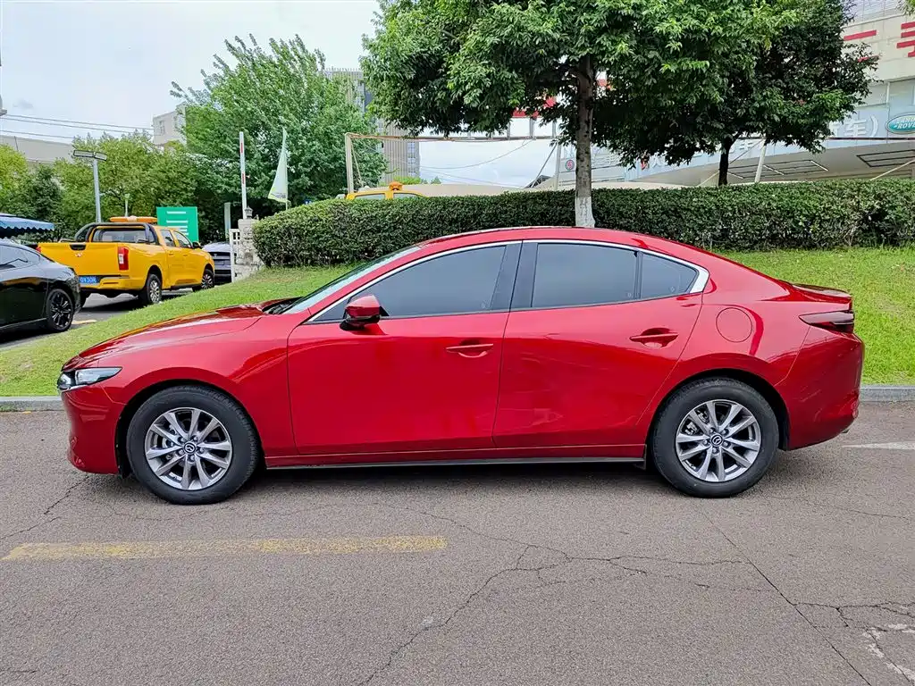 Mazda 3 Axela 1.5 L Auto
