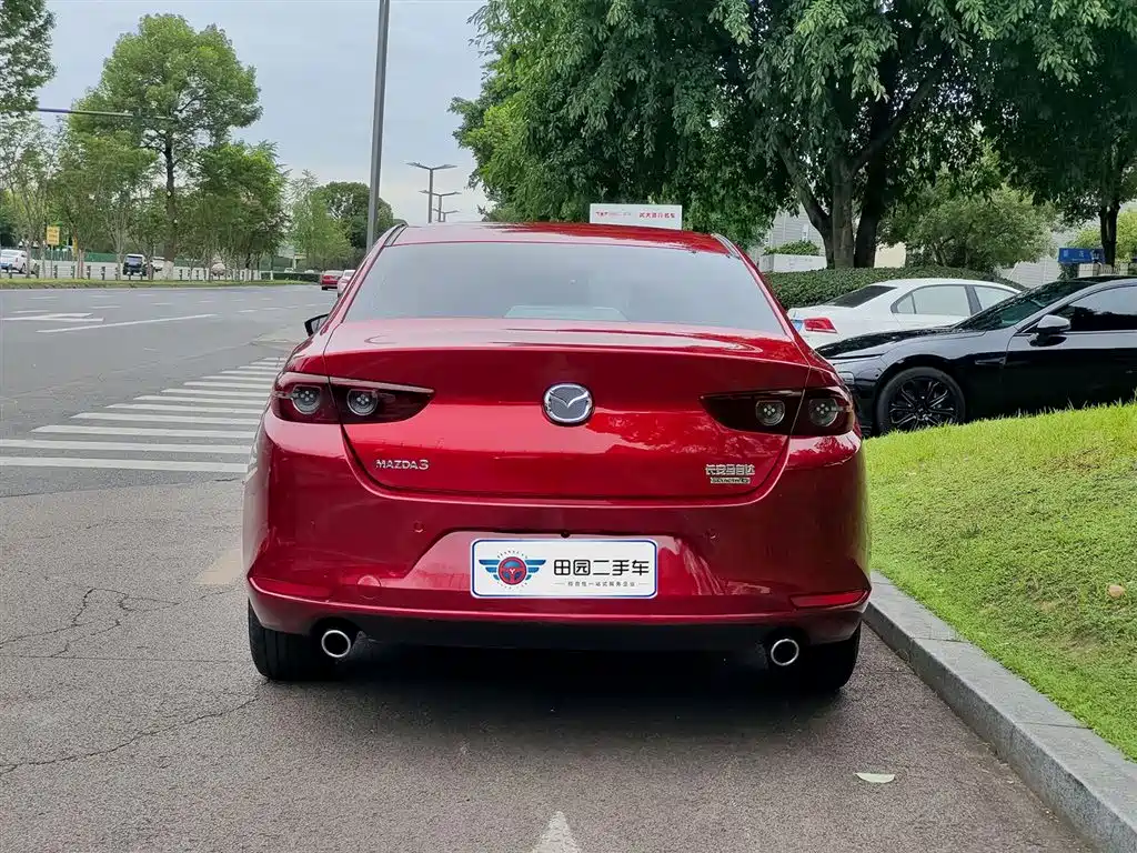 Mazda 3 Axela 1.5 L Auto