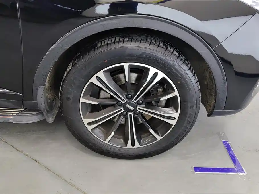WEY VV6 2.0 T 2 WD Smart Guard +
