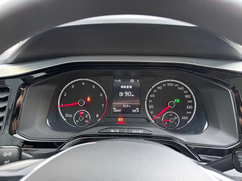 Polo Plus 1.5 L Auto Colorful Tech