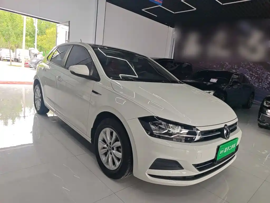 Polo Plus 1.5 L Auto Colorful Tech