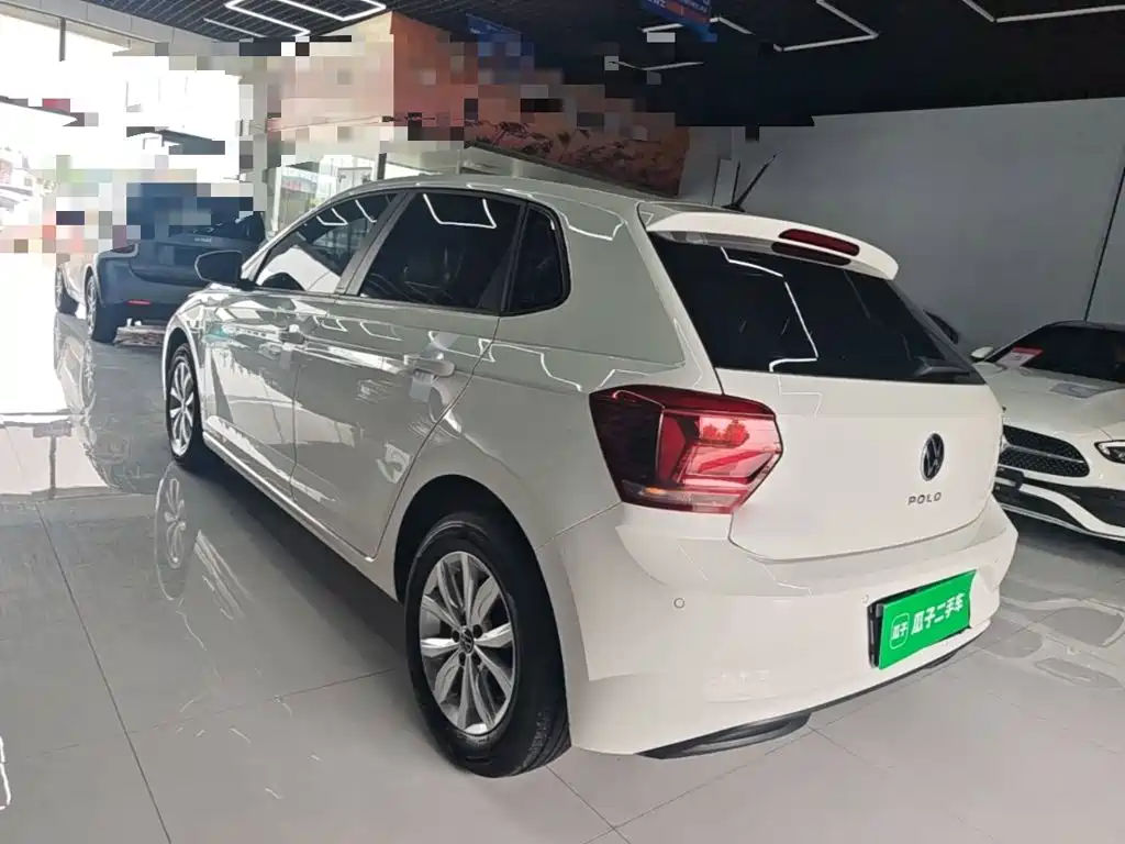 Polo Plus 1.5 L Auto Colorful Tech