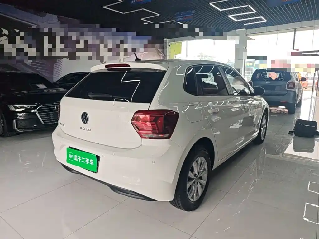 Polo Plus 1.5 L Auto Colorful Tech
