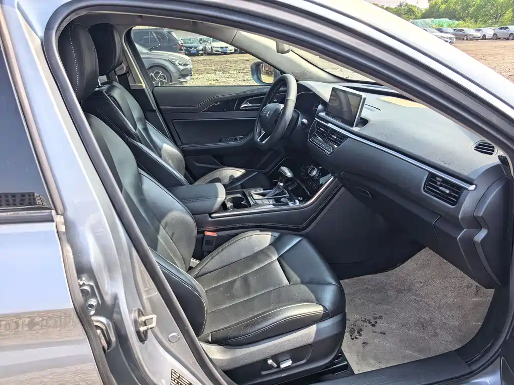 Hongqi H5 30 TD Connected Charm Motion
