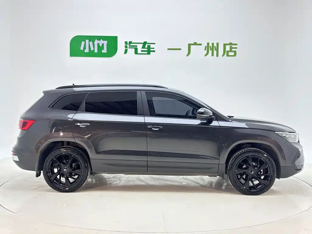 Jetta VS7 Black Sharp 1.4 T Auto Joy Pro