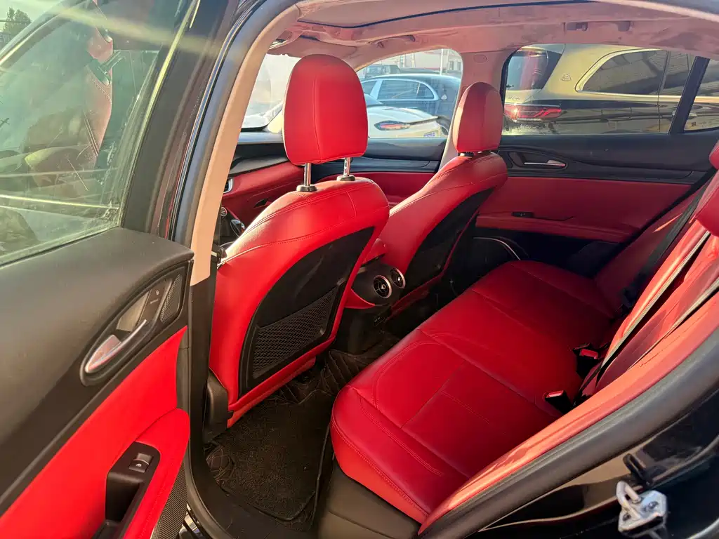 Stelvio 2.0 T 200 HP Elite