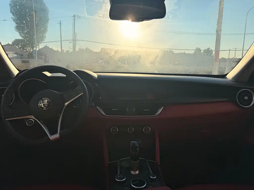 Stelvio 2.0 T 200 HP Elite