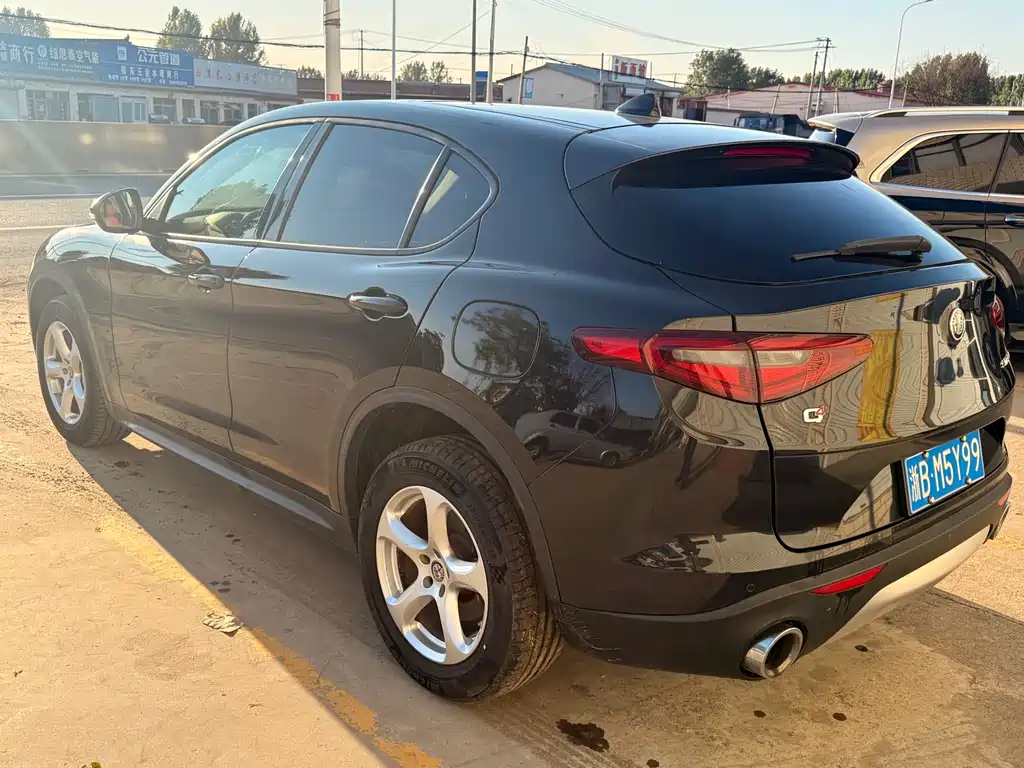 Stelvio 2.0 T 200 HP Elite