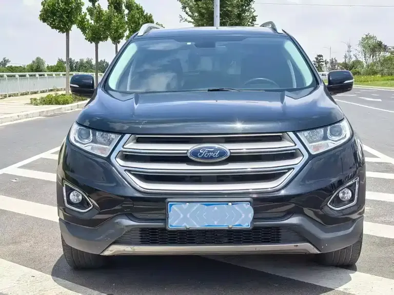 Ford Edge EcoBoost 245 2 WD Platinum Sharp 5-seat